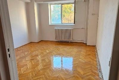 Apartament cu 4 camere decomandat în 13 Septembrie - 7