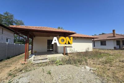 Casă individuală cu 4 camere în Ciugud