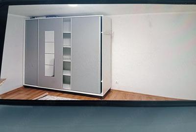 Garsonieră decomandată în Central - 2