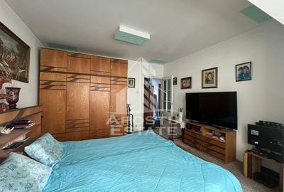 Apartament cu 3 camere, decomandat,2 bai, 2 balcoane, centrala proprie - 4