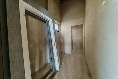 Spatiu Comercial Premium 370 mp, Vitrina 13 m, 3 Intrari Adora Par - 4