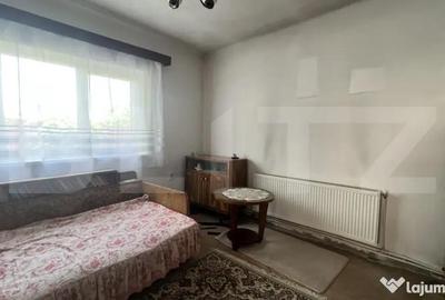 Casă cu 3 camere cu Teren 374 Mp în Central - 1