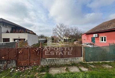 Teren 432 mp, cu utilitati,intravilan, zona Plopi
