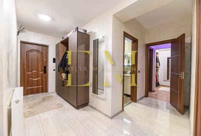 Apartament cu 3 camere decomandat, mobilat în Tractorul - 9