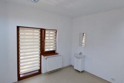 Caransebes - Sp. Birouri cu 7 camere - S:180mp - 6