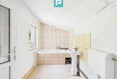 Casa cu teren de 2171 mp, zona centrala ?imand - 8