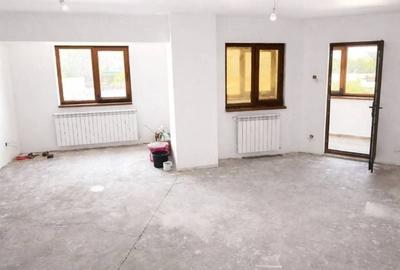 Apartament cu 3 camere decomandat în Boema - 1