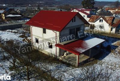 Casă cu 4 camere cu Teren 1250 Mp în Băiculești - 2