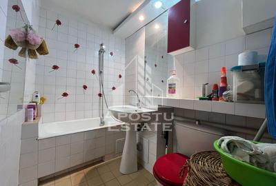 Apartament cu 3 camere, decomandat, 2 bai, 2 balcoane - 10
