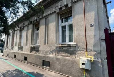 Casă cu 5 camere cu Teren 2100 Mp în Titulescu - 3