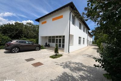 Spațiu comercial, de 450 mp, în Central - 1