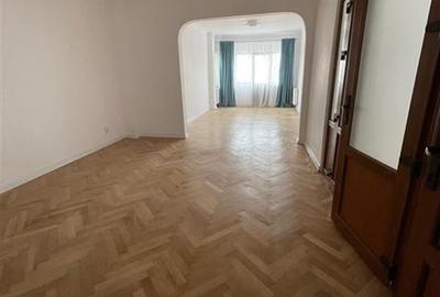 Apartament 3 camere Piata Muncii, la 1 minut de gura de metrou, 90mp utili ,etaj - 22