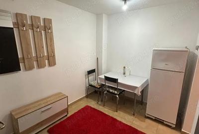 Garsonieră decomandată în Lipovei