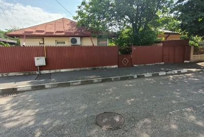 Casă cu 4 camere în Andronache - 2