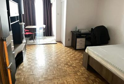 Garsonieră, zona Giurgiului, 2 stații  Eroii Revoluției, str Magurei, 1 - 17