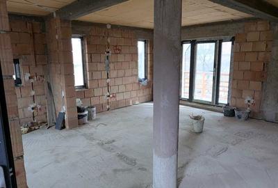 Casă cu 4 camere în Central - 2