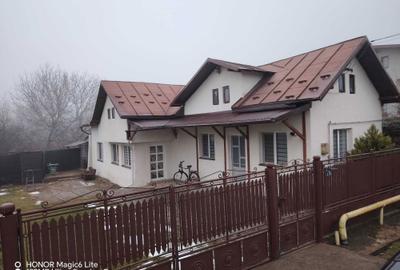 Casă cu 3 camere în Central - 4