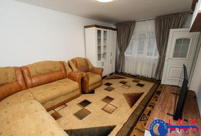 Apartament cu 3 camere decomandat în C5 - 12