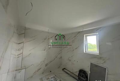 Casă cu 7 camere cu Teren 2000 Mp în Români - 17
