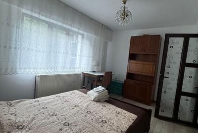 Apartament cu 3 camere decomandat în Slănic-Moldova - 4