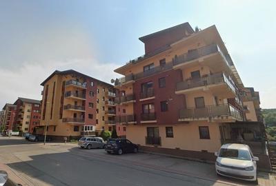 Apartament cu 2 camere semidecomandat, mobilat în Florești