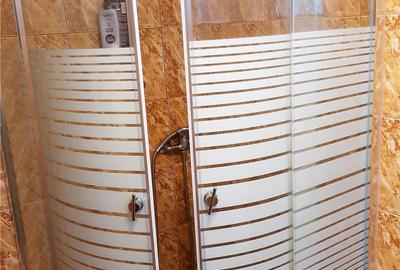 Casă cu 6 camere cu Teren 2000 Mp în Bătrâni - 2