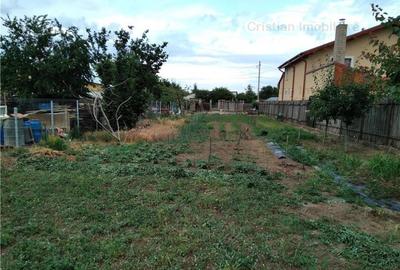 Teren intravilan de 1750 mp, în Cazasu - 3