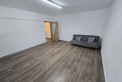 Garsoniera | bloc reabilitat | Virtutii | Statia de tramvai Orsova - 1