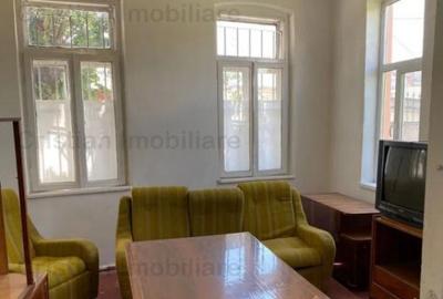 Casă cu 4 camere cu Teren 290 Mp în Central - 11