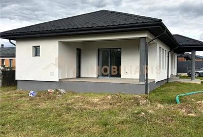 Casă cu Teren 550 Mp în Satu Nou de Jos - 3