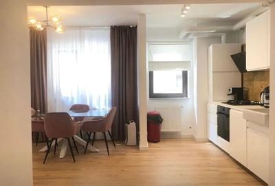 Apartament cu 3 camere decomandat, mobilat în Drumul Taberei