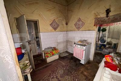 Casa de vanzare in suprafata de 100 mp localizata central i - 16