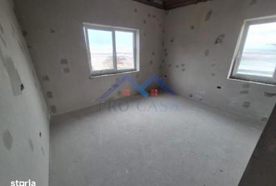 Apartament cu 4 camere în Cetate - 4