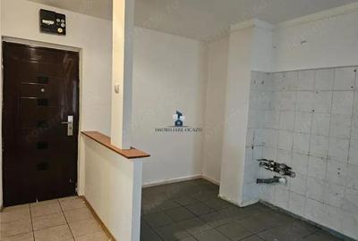 Apartament cu 3 camere decomandat în Giurgiului - 5