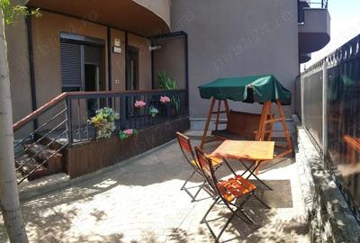 Apartament cu 3 camere decomandat, mobilat în Central