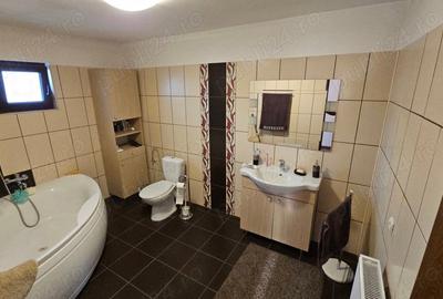 Casă cu 5 camere cu Teren 775 Mp în Central - 8