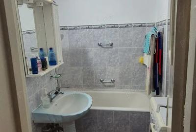 Vanzare apartament doua camere Ploie?ti - 2