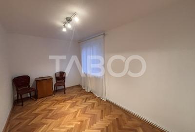 Apartament 3 camere 54mpu etaj 1 balcon zona Centrala Sibiu - 12