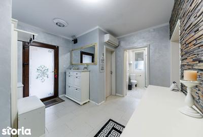 Casă cu 6 camere cu Canalizare în Giroc - 2