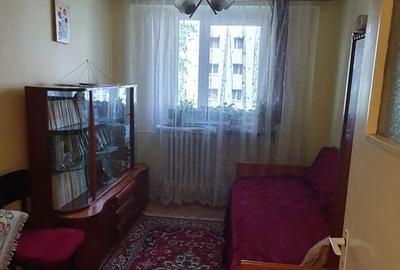 Apartament cu 3 camere decomandat, mobilat în Viziru 1 - 2
