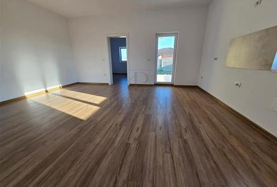 Duplex pe plan - strada asfaltata - zona linistita. - 4