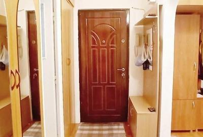 Apartament cu 3 camere decomandat în Micro 16 - 2