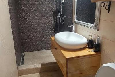 Casă în 16 Februarie - 2