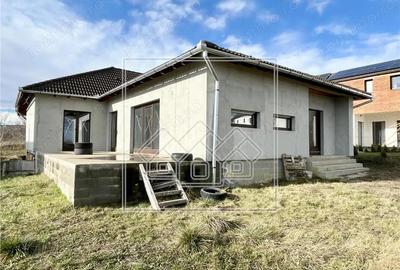 Casa constructie noua in Daia - pe un singur nivel - 810 mp teren - 3