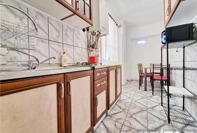 Garsoniera spatioasa de inchiriat str. De Mijloc - 12