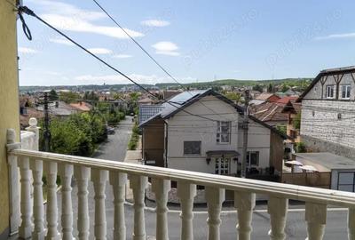 Casă cu 6 camere cu Teren 420 Mp în Central - 2