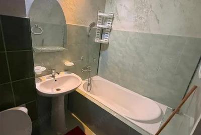 Garsonieră decomandată în Central - 2