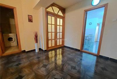 Apartament cu 4 camere decomandat în Transilvaniei - 17