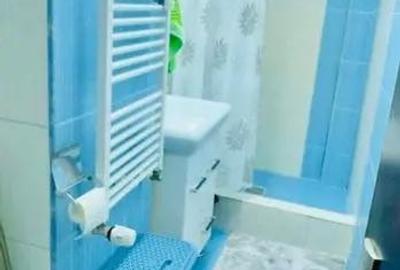 Garsonieră decomandată în Titan