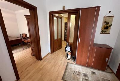 Proprietate deosebita de vanzare in centrul Bacaului- eleganta, istorie si inves - 13